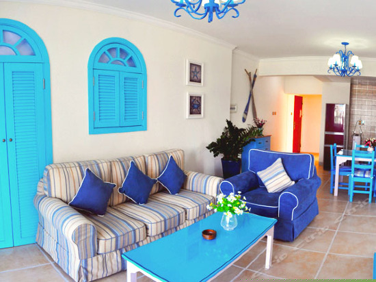 三房两厅两卫家庭套房