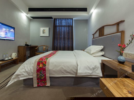 陌上花开大床房