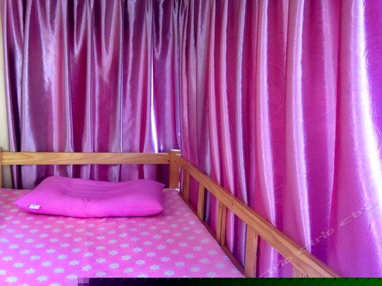 江景独卫女生八人间床位