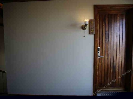 云海观洱海火山汤池阳光套房