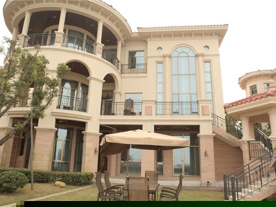 别墅山景大床房