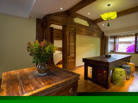 二楼豪华圆床房