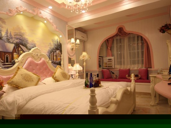 豪华宫廷大床房
