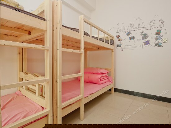 女生八人间床位房（尚勤）