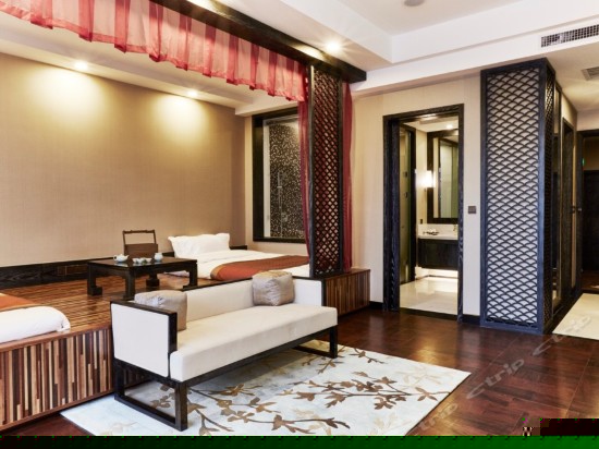 汤泉别院池景房