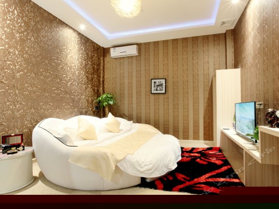 奢侈情侣主题房