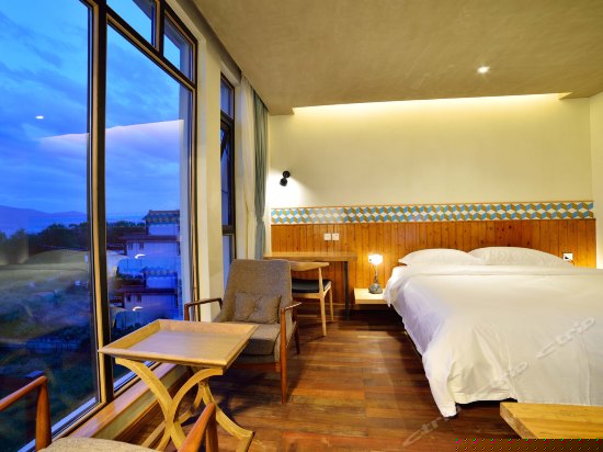 三楼海景大床房