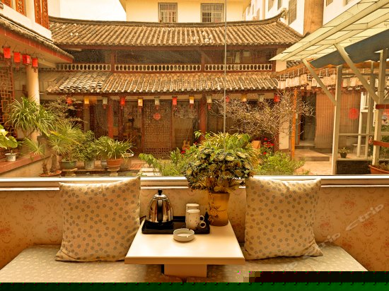 地中海情侣主题圆床房