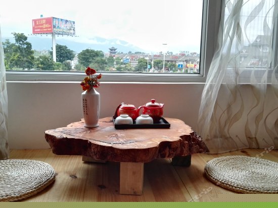 观景飘窗标准间