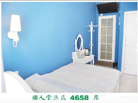 阳台迷你大床房