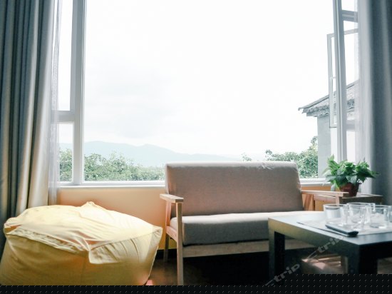 西窗零号超大榻榻米风景间