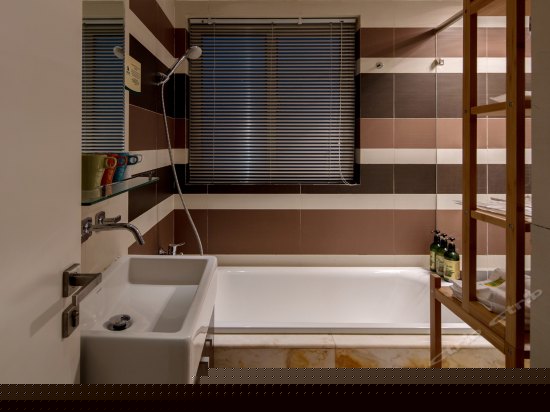 逸空间豪华四人套房