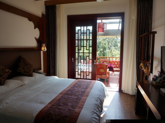 带露台机麻大床房