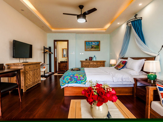 海恋海景大床房