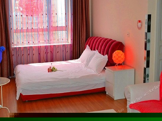 特价舒适大床房