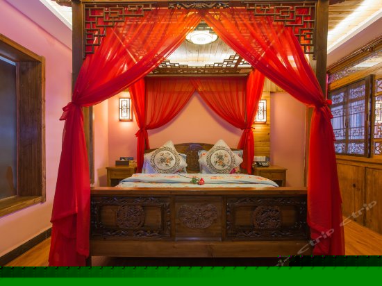 雪山景观阳台龙凤床