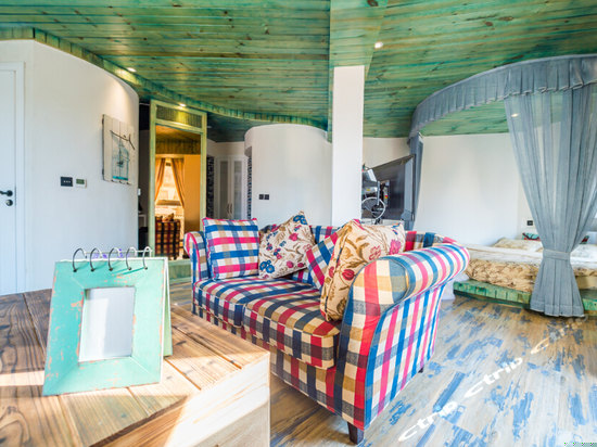 绿色清新海景大床房