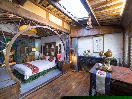 阳光竹园独院套房