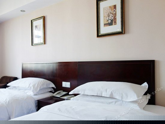 标准双人房(无窗)