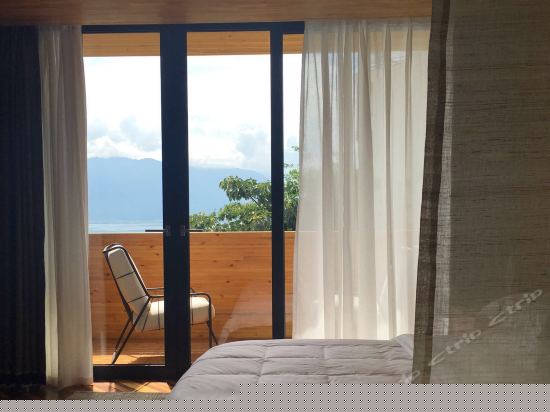 最美夕阳阳台海景大床房