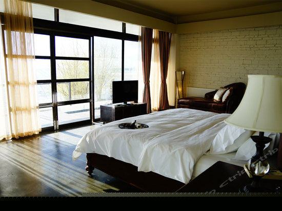 暗香-复古豪华大床房