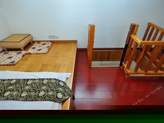 泰式休闲榻榻米大床房