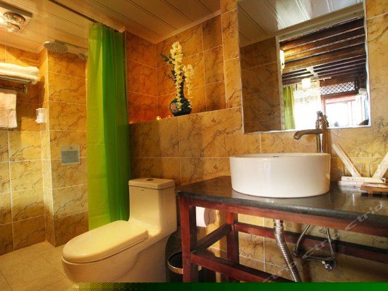 102蝶恋（豪华标间）