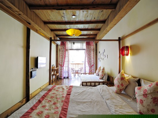 凤栖语清幽双标蜜月家庭房(江景)