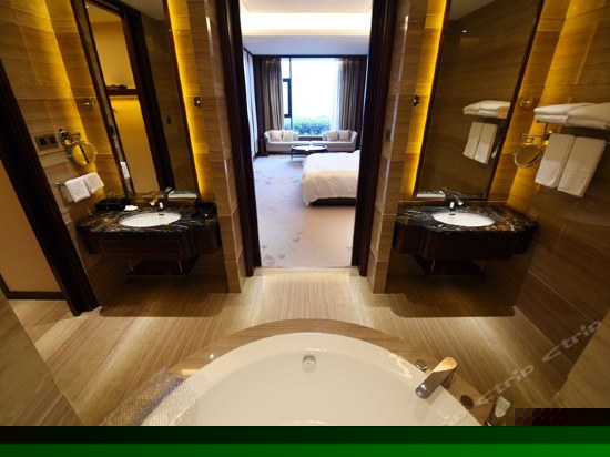 豪华无敌海景套房