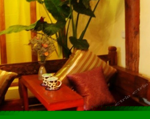 豪华家庭大床房