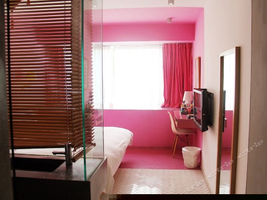 温馨情侣大床房