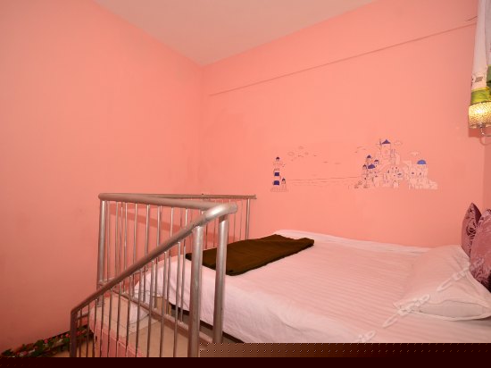 复式标准家庭房