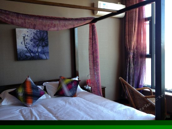 280度风情东南亚大床房