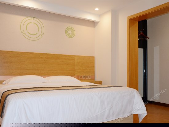 1.8米床豪华大床房