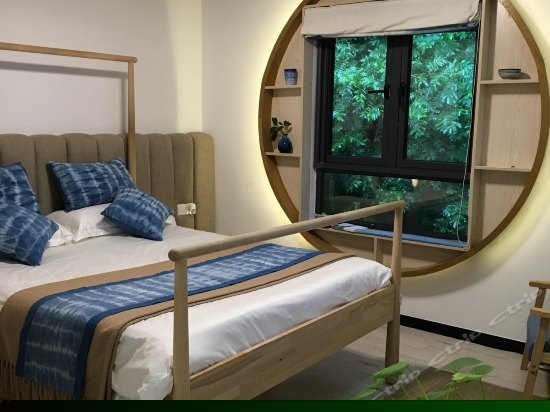 溪畔景观房虚度