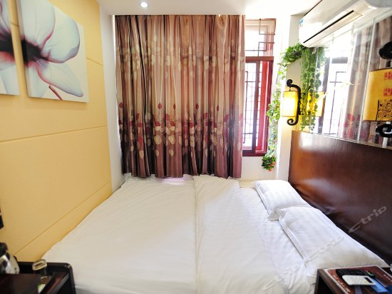 临街景观大床房A