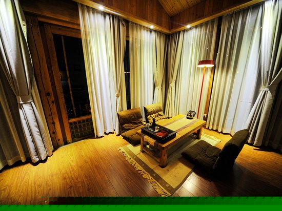 全湖景情侣蜜月房