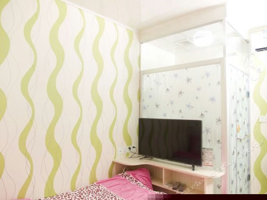 温馨精品大床房