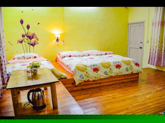 双子座三人间201