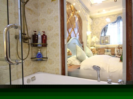 豪华宫廷大床房