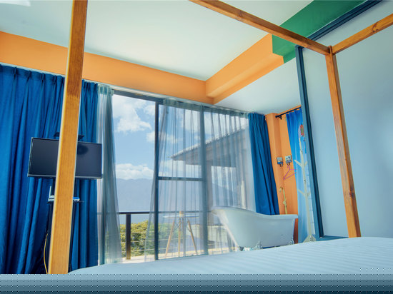 独立阳台浴缸海景房