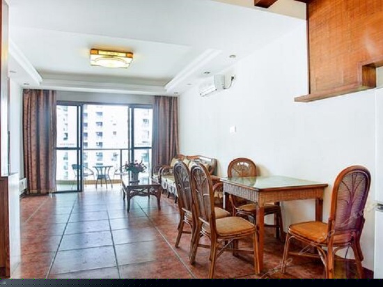 浪漫假日园景两居室