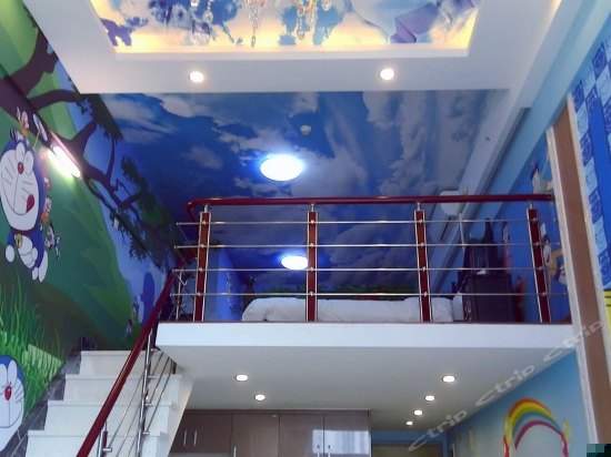 哆啦 a 梦Loft双床间