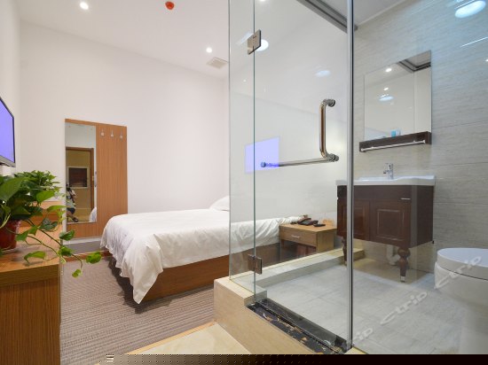 特价大床房(无窗)