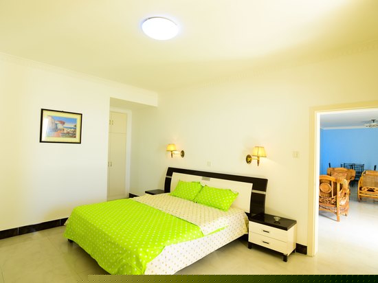 无敌海景阳台三室二房二卫