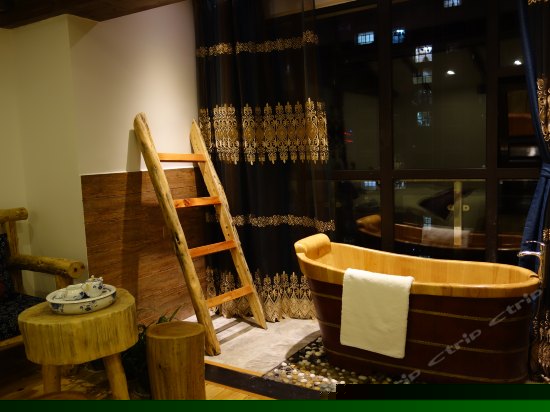 土家木桶大床房-澧水河畔观景房