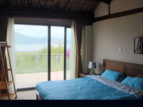 栖月间阳台海景房