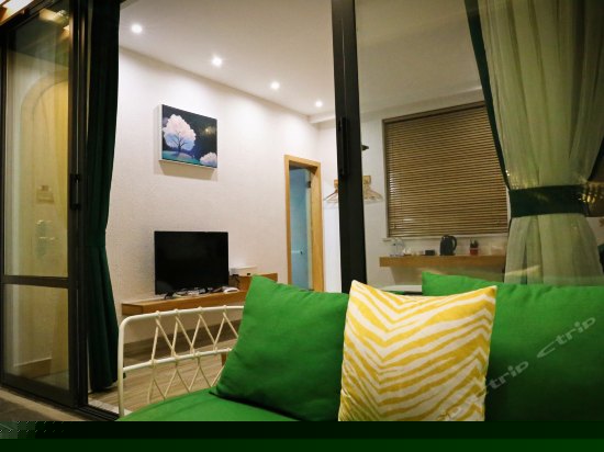 独立阳台大床房