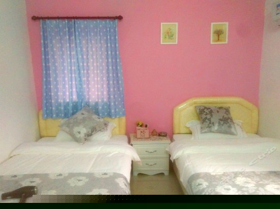 暖色温馨双床房