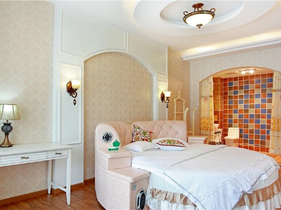 林荫海景蜜月房